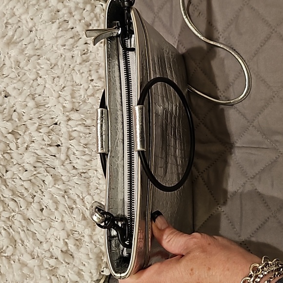 Thacker Crossbody Bag - Picture 13 of 16